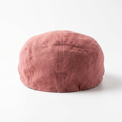 Rückansicht der roten Flatcap aus Leinen