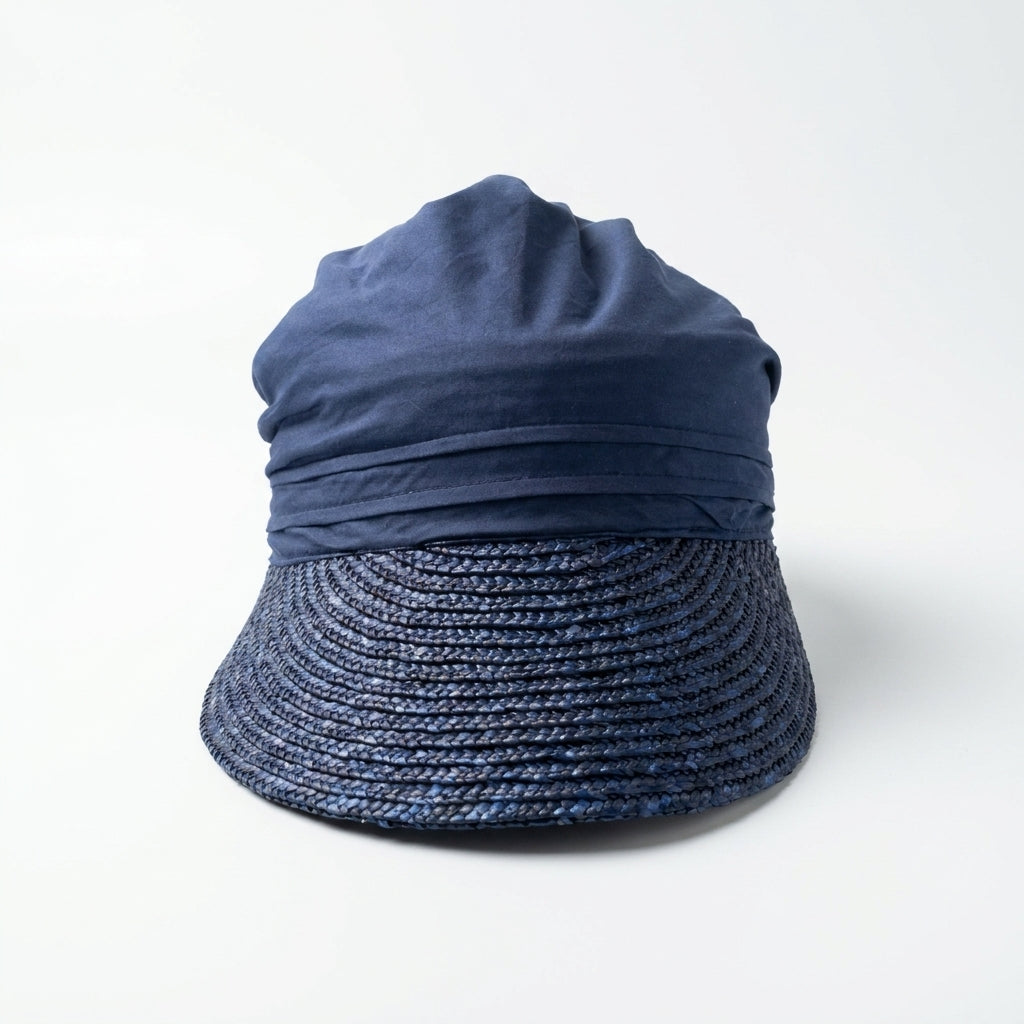 Vorderansicht des Stroh-Visors mit Stoff in Navy