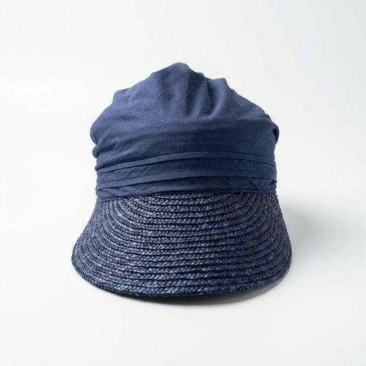 Vorderansicht des Stroh-Visors mit Stoff in Navy