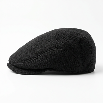 Linke Seitenansicht der schwarzen Flatcap