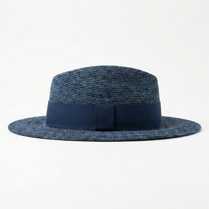 Seitenansicht rechts des blauen Super Fino Raffia Herren Sommerhutes